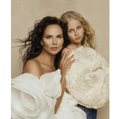 Motherhood & Family Portraits